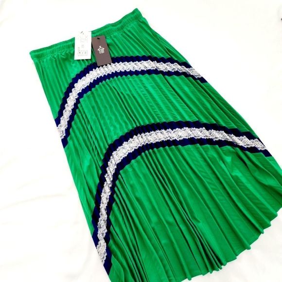 NWT CLARA STORY Pleated Skirt - Picture 2 of 4